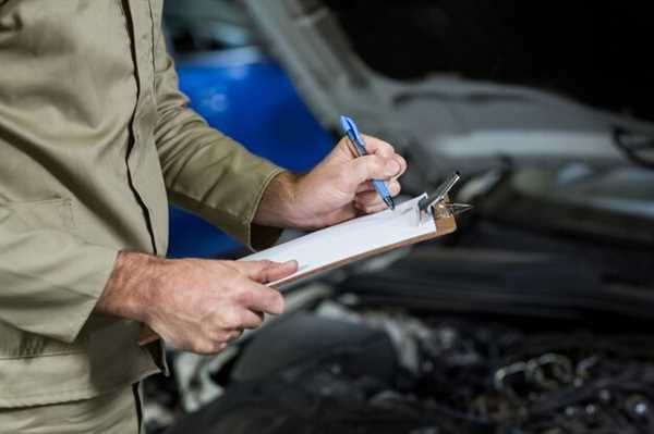 Inspección y ajuste de la suspensión en coches de pista